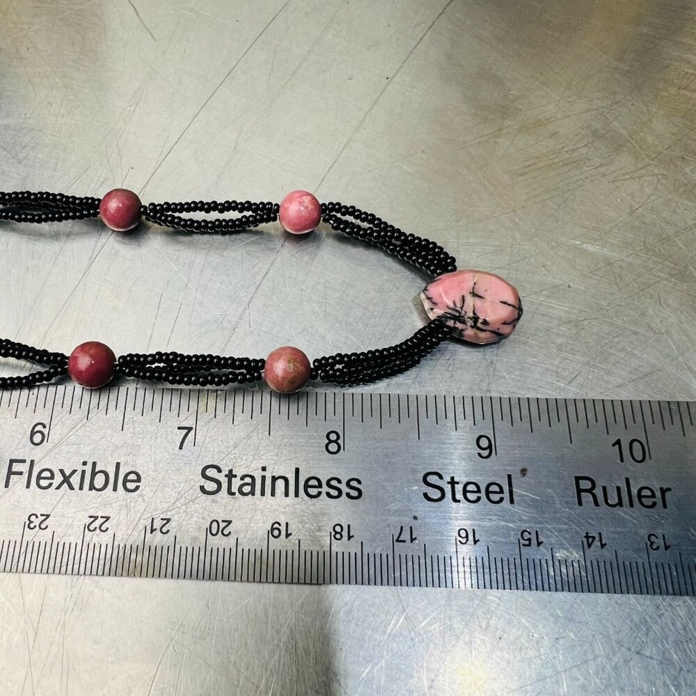 Stunning Artisan Pink Rhodonite and Black seed bead Necklace - Picture 3 of 5